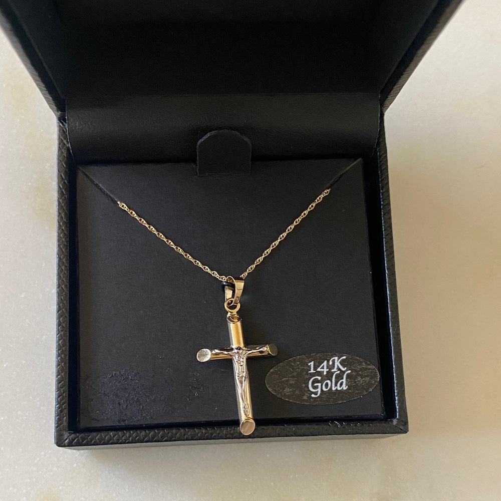 NWT Crucifix Cross 18" Pendant Necklace in 14k Two-Tone Gold